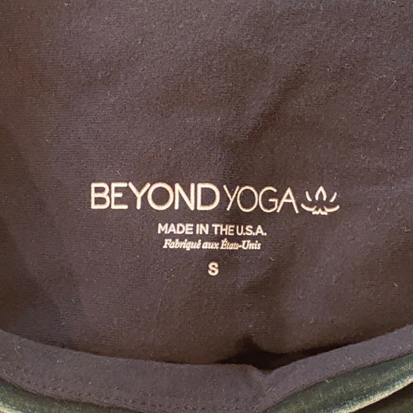 Beyond Yoga Velvet Velour Motion High Waisted Midi Legging 33531 - Picture 12 of 16